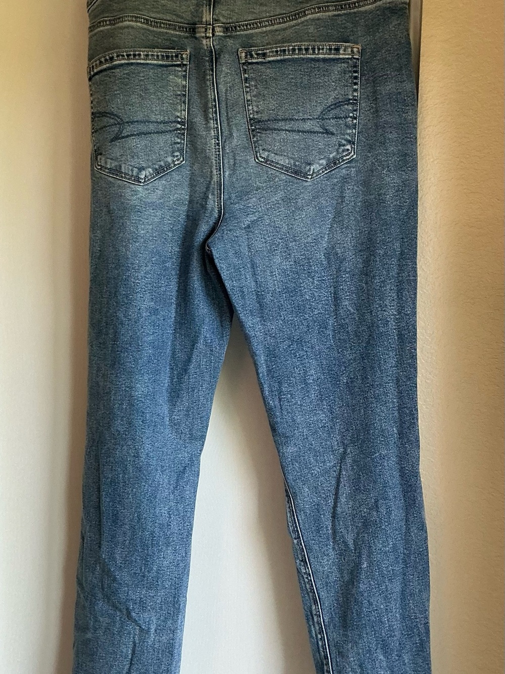 American Eagle Outfitters Ripped Medium Blue Skinny Jeans - Picture 2 of 5